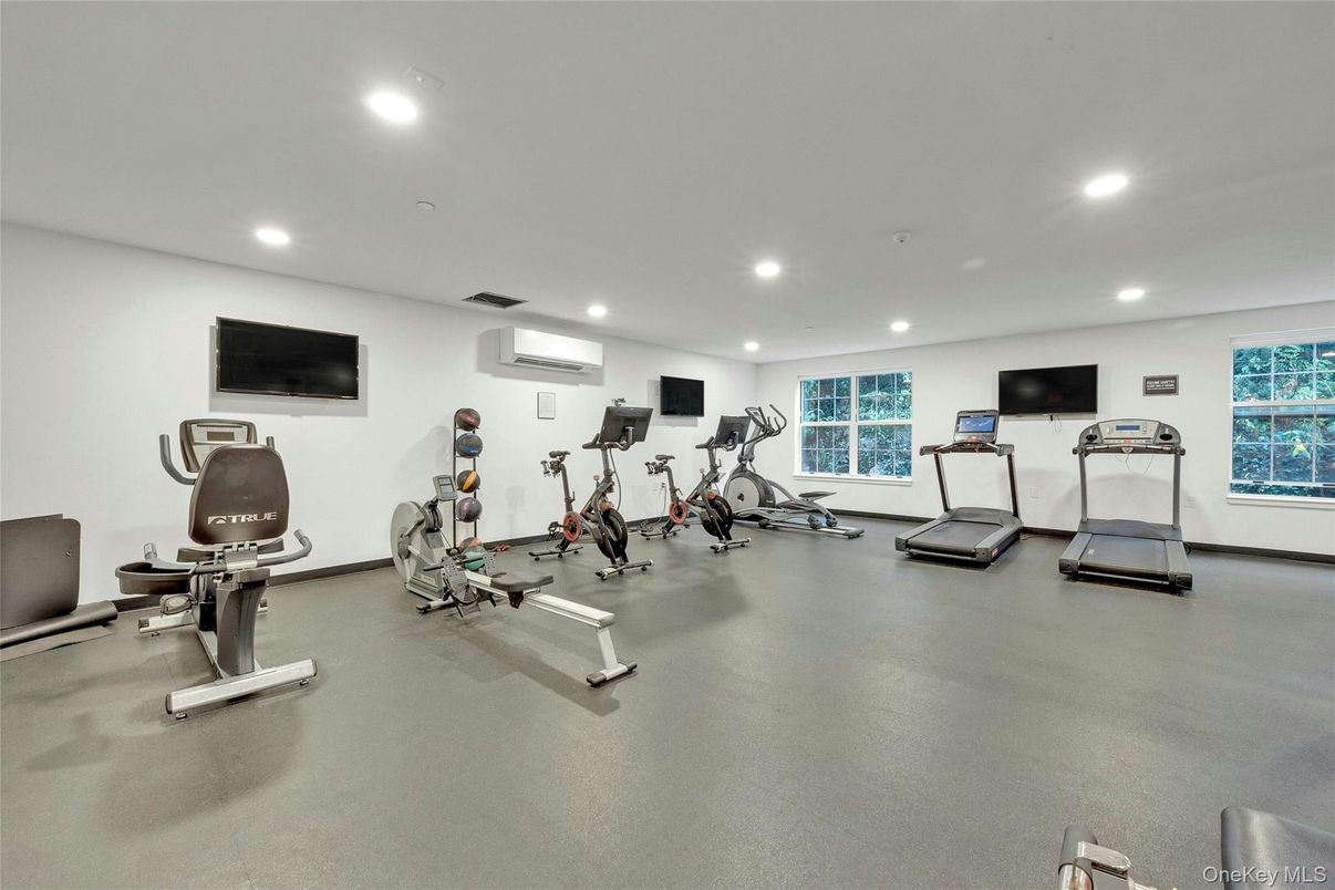 Fitness Equipment, Interior, Recessed Lighting