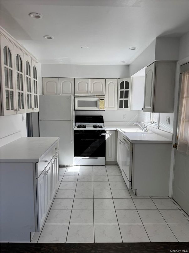 Interior, Kitchen, Marble, Recessed Lighting