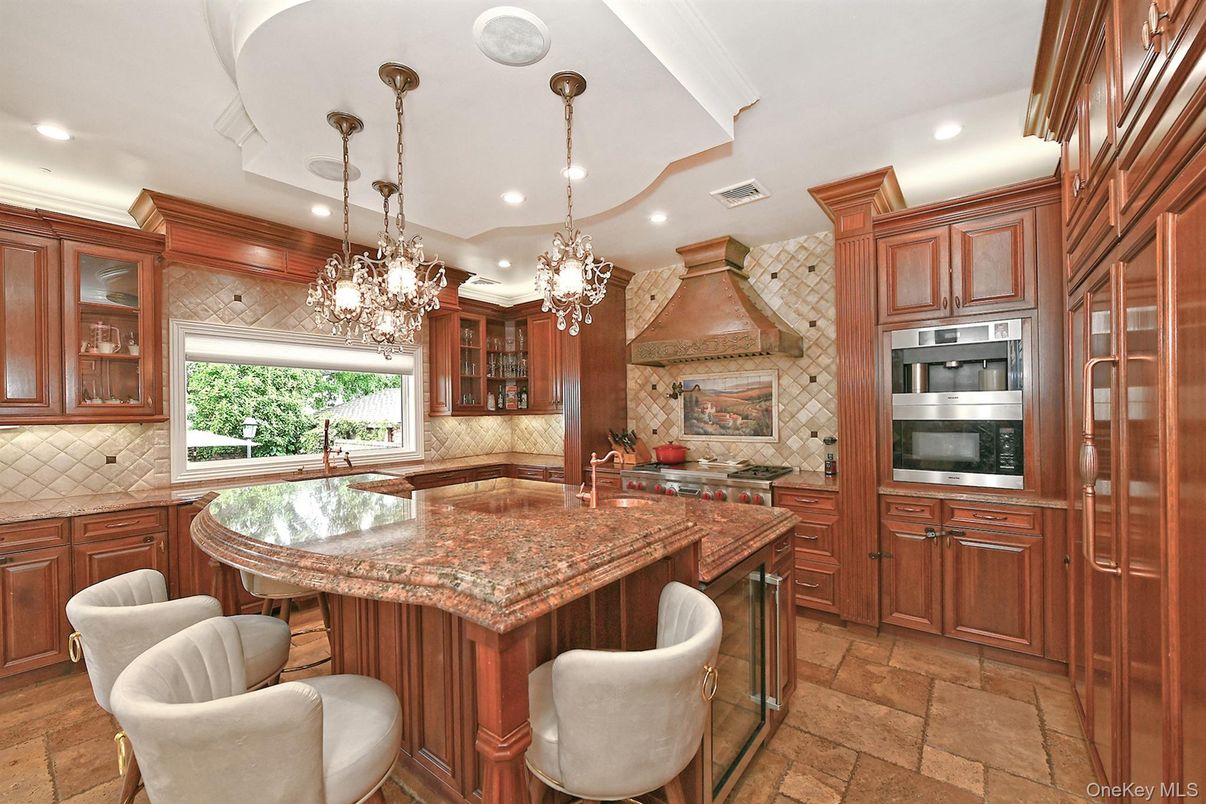 Chandelier, Interior, Kitchen, Recessed Lighting, Stainless Steel Appliances