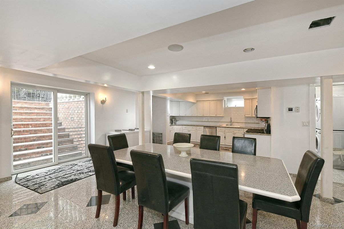 Dining room, Interior, Kitchen, Recessed Lighting