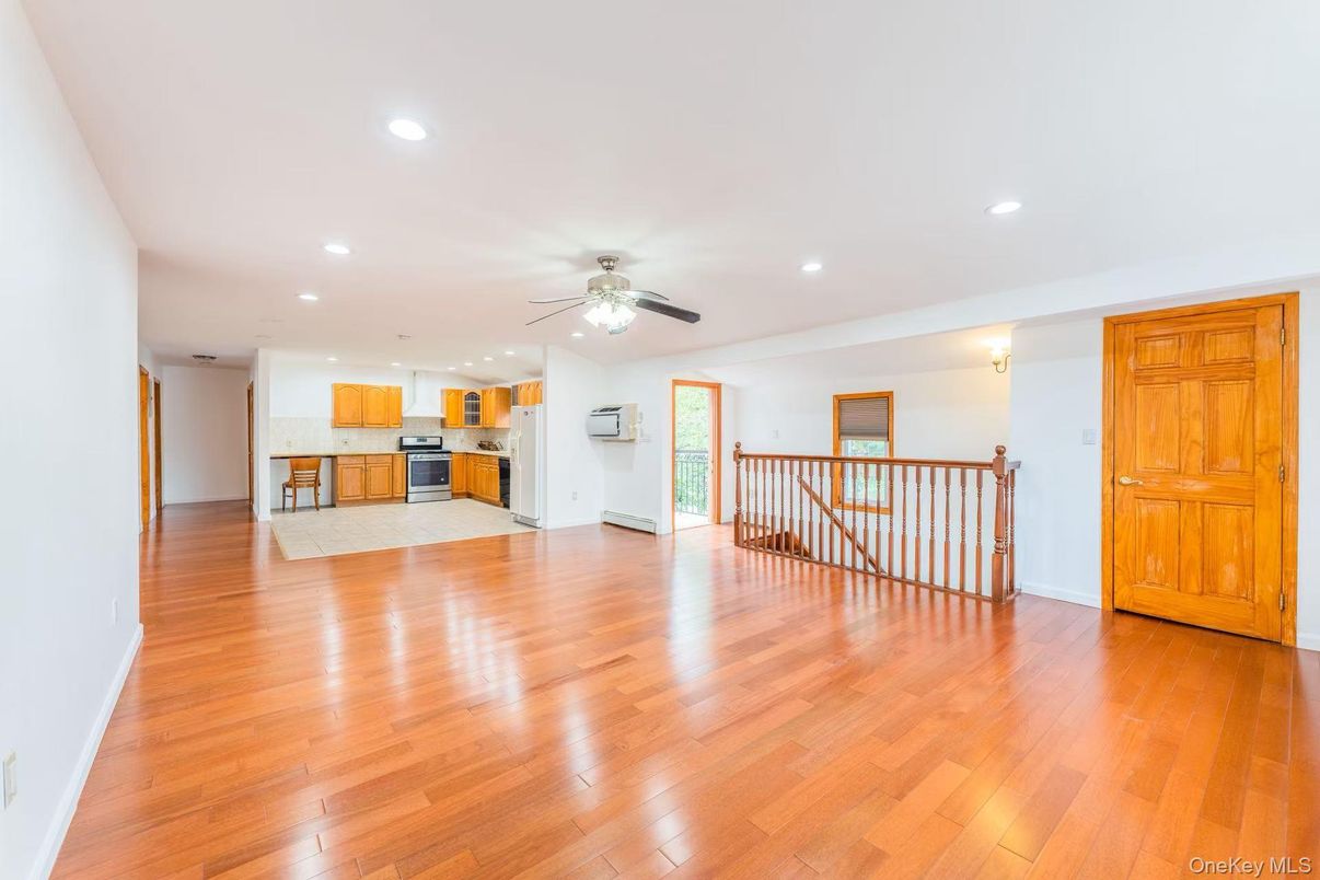 Empty room, Interior, Kitchen, Recessed Lighting, Wood Texture Flooring