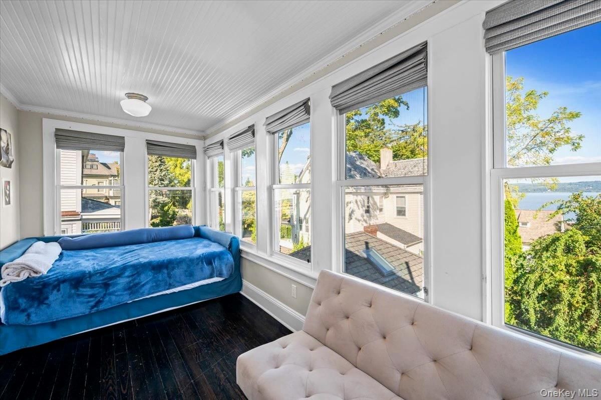 Bedroom, Interior, Water, Wood Texture Flooring