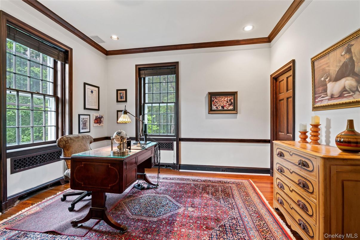 Home Office, Interior, Recessed Lighting, Wood Texture Flooring