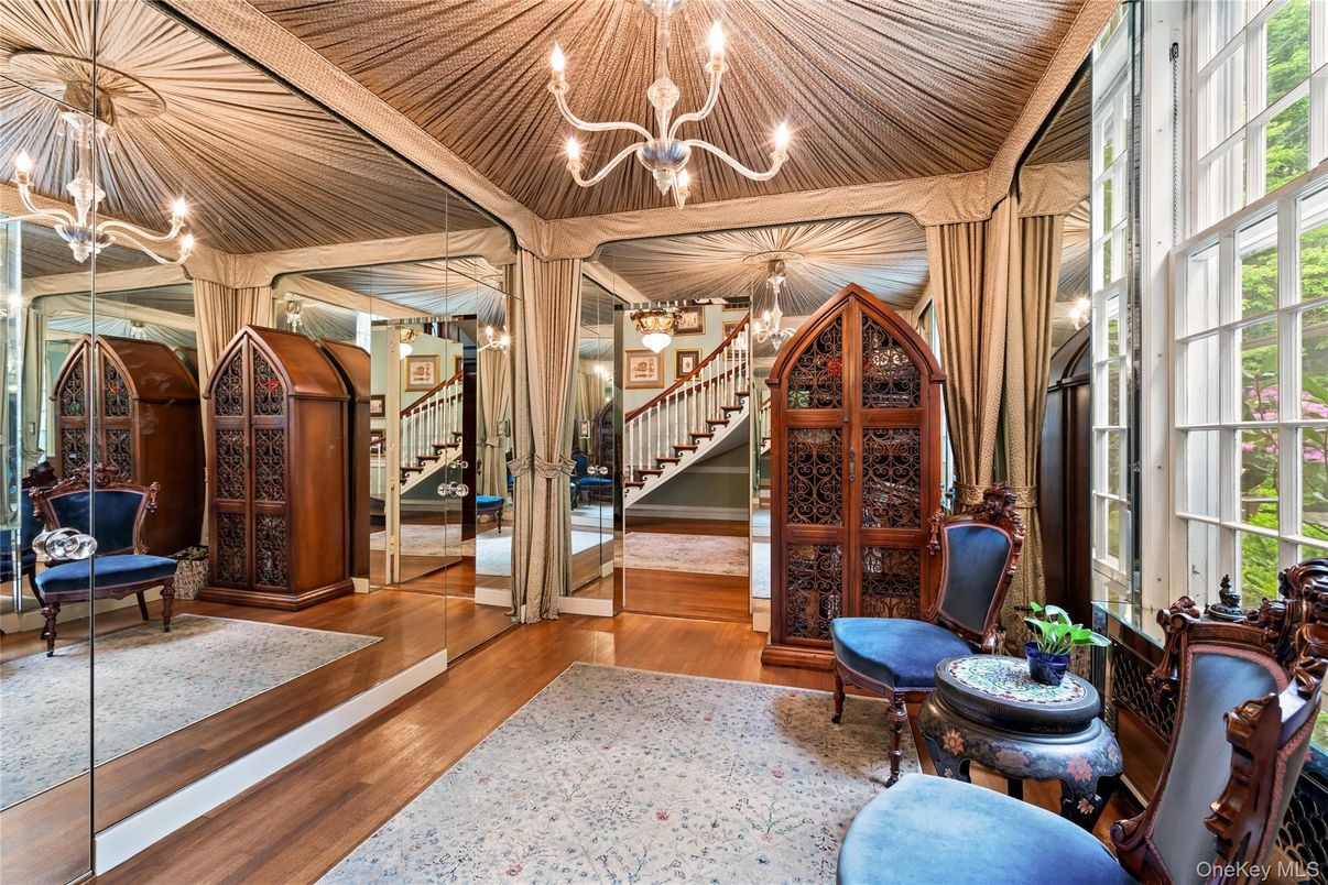 Chandelier, Interior, Wood Texture Flooring