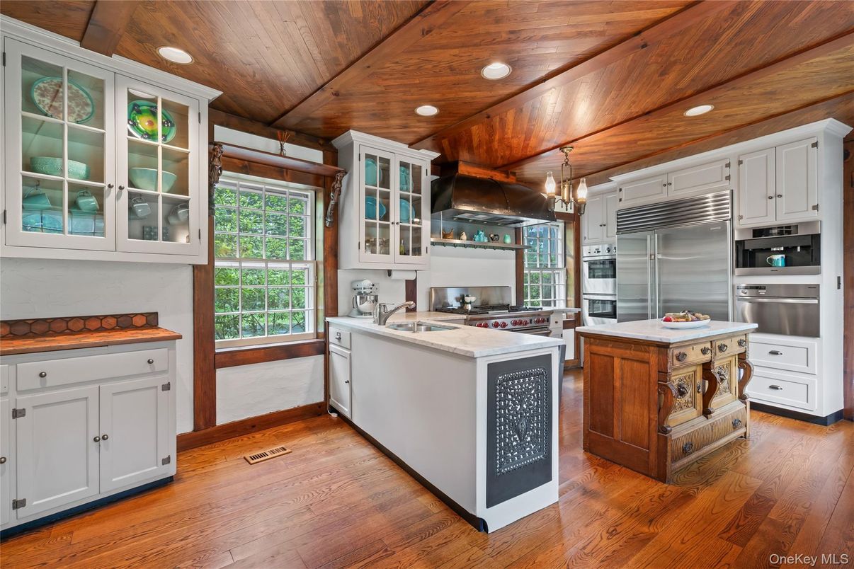 Interior, Kitchen, Recessed Lighting, Stainless Steel Appliances, Wooden Ceilings, Wood Texture Flooring