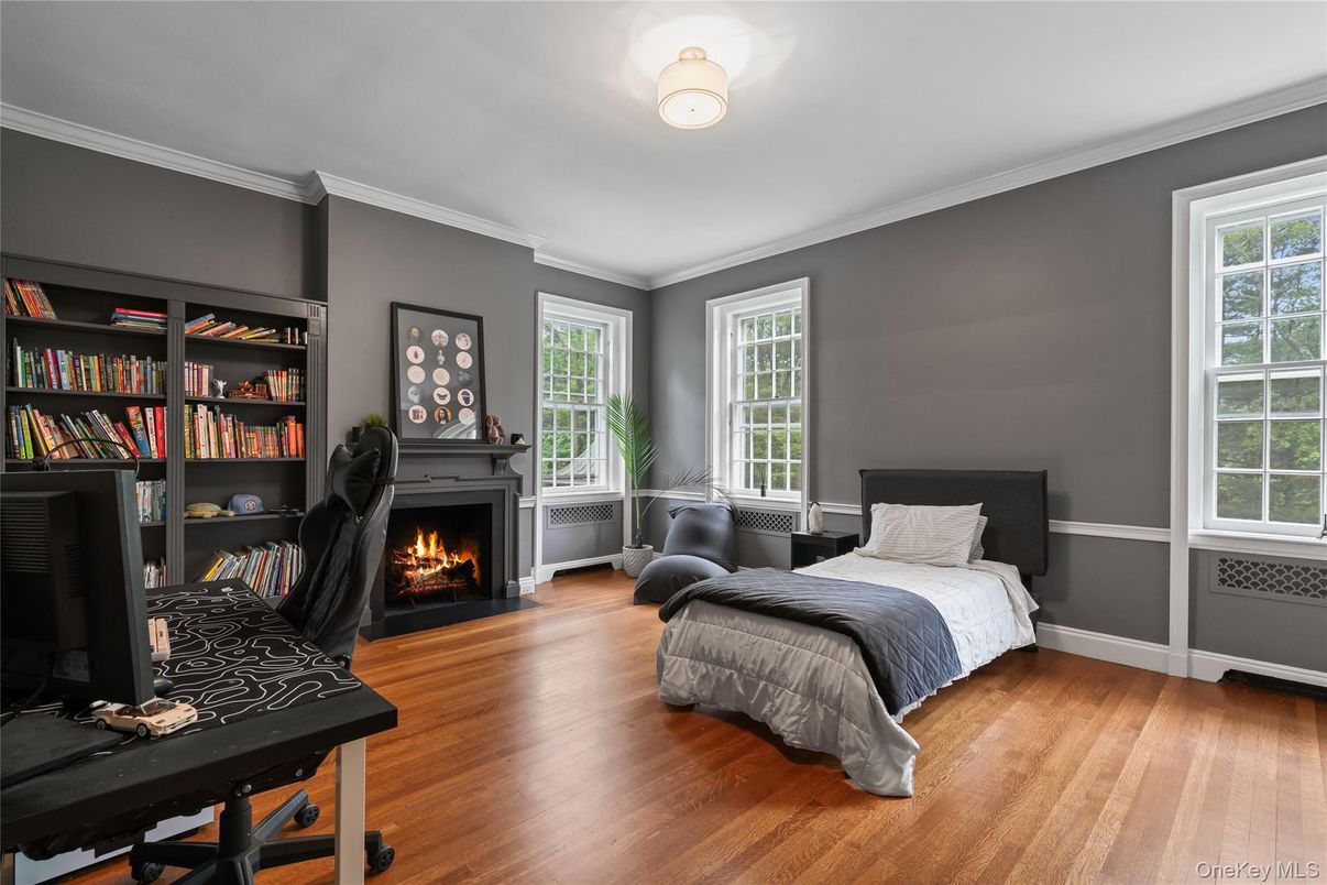 Bedroom, Fireplace, Interior, Wood Texture Flooring