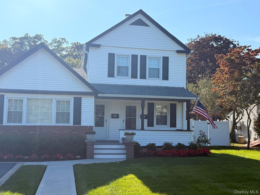 Exterior, Facade, Farmhouse