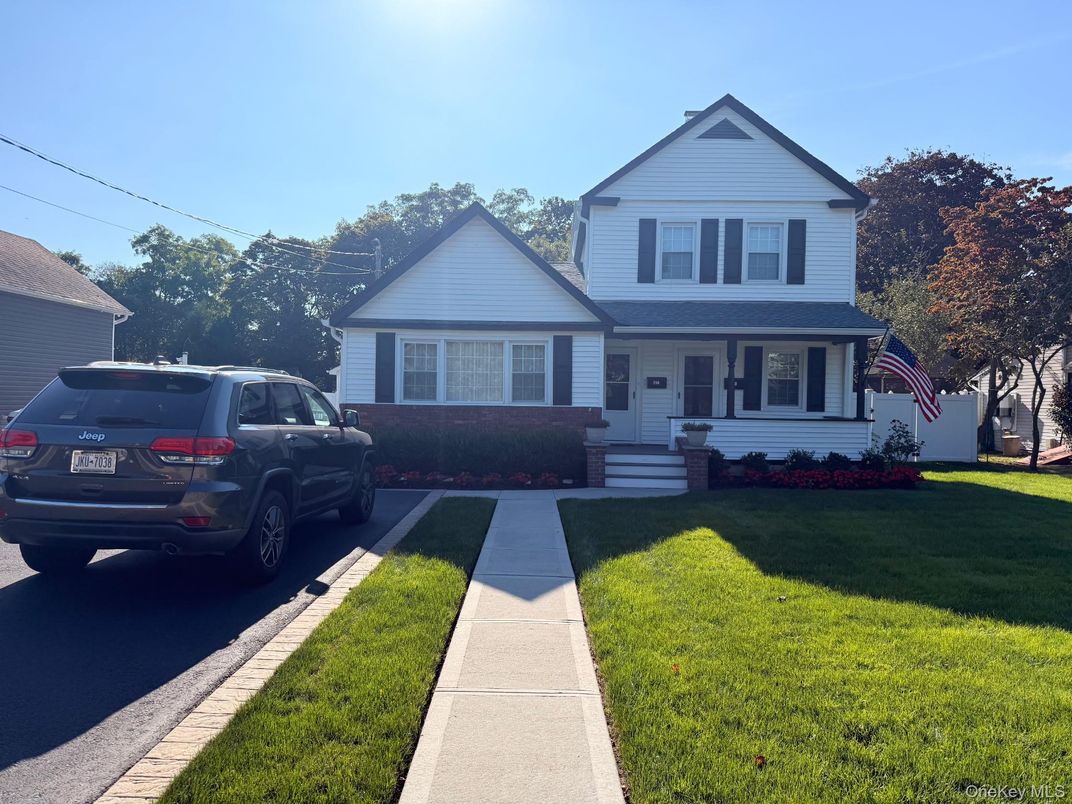 Exterior, Facade, Farmhouse
