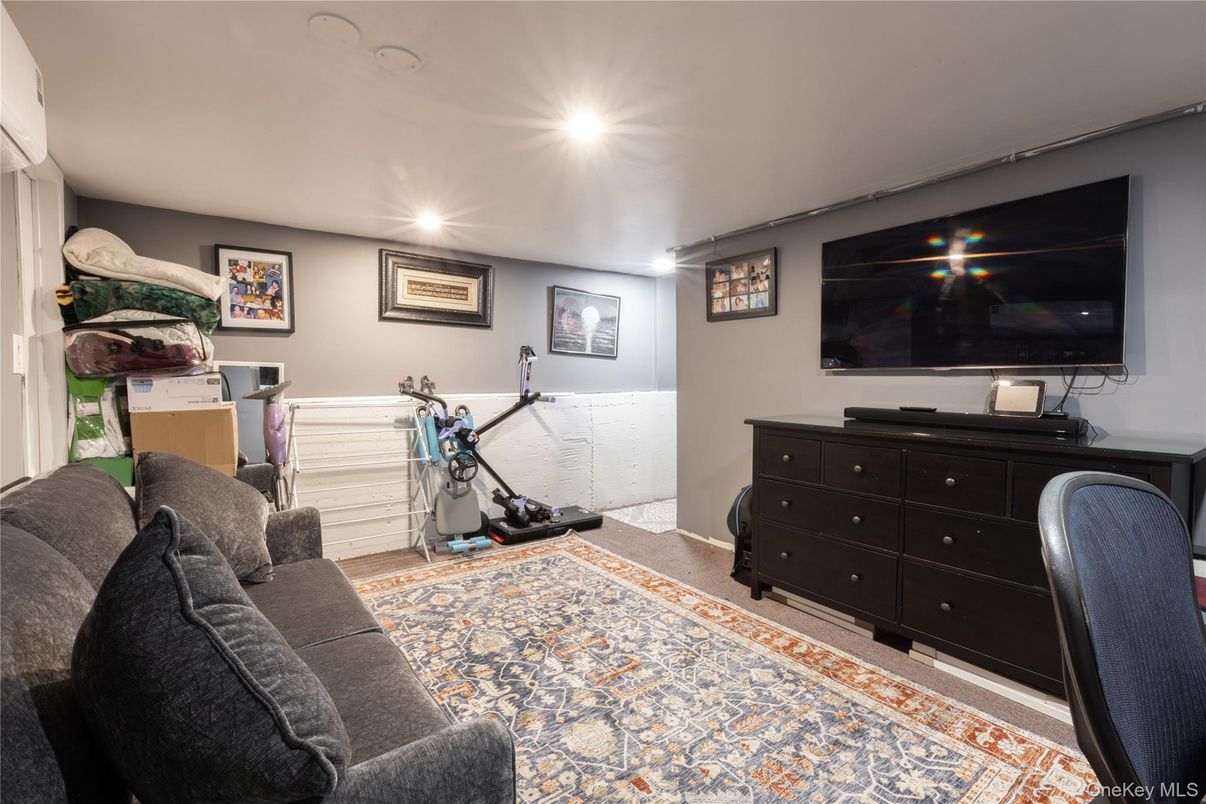 Fitness Equipment, Interior, Living room