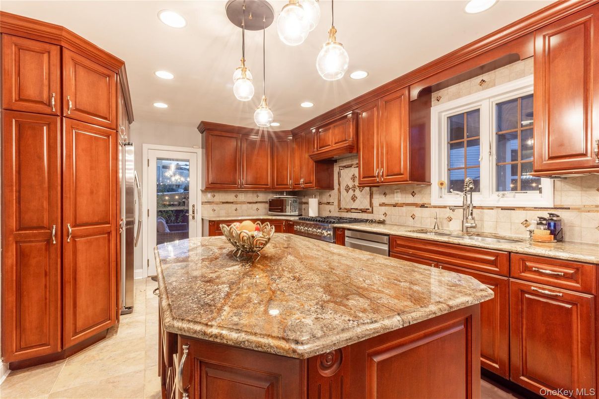 Interior, Kitchen, Pendant Lights, Recessed Lighting