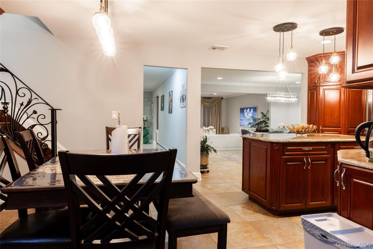 Dining room, Interior, Pendant Lights, Recessed Lighting