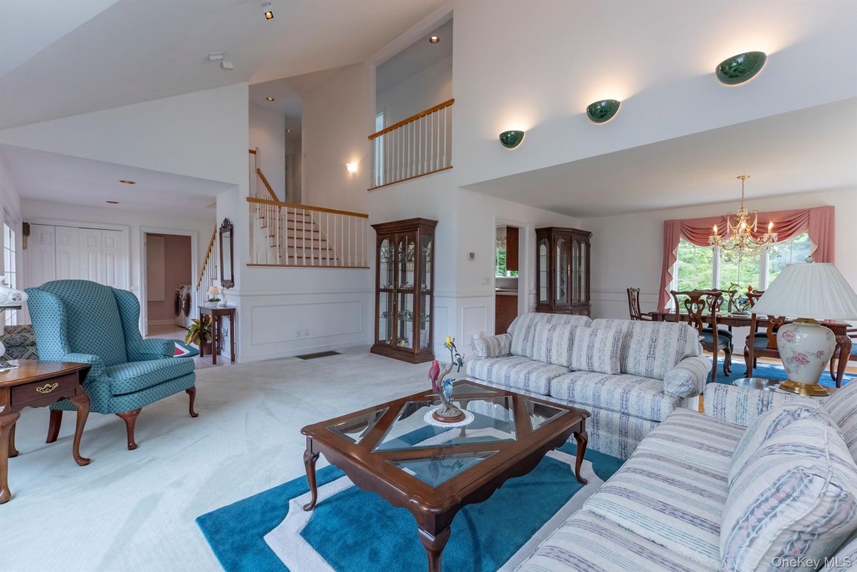 Chandelier, Dining room, Interior, Living room, Recessed Lighting