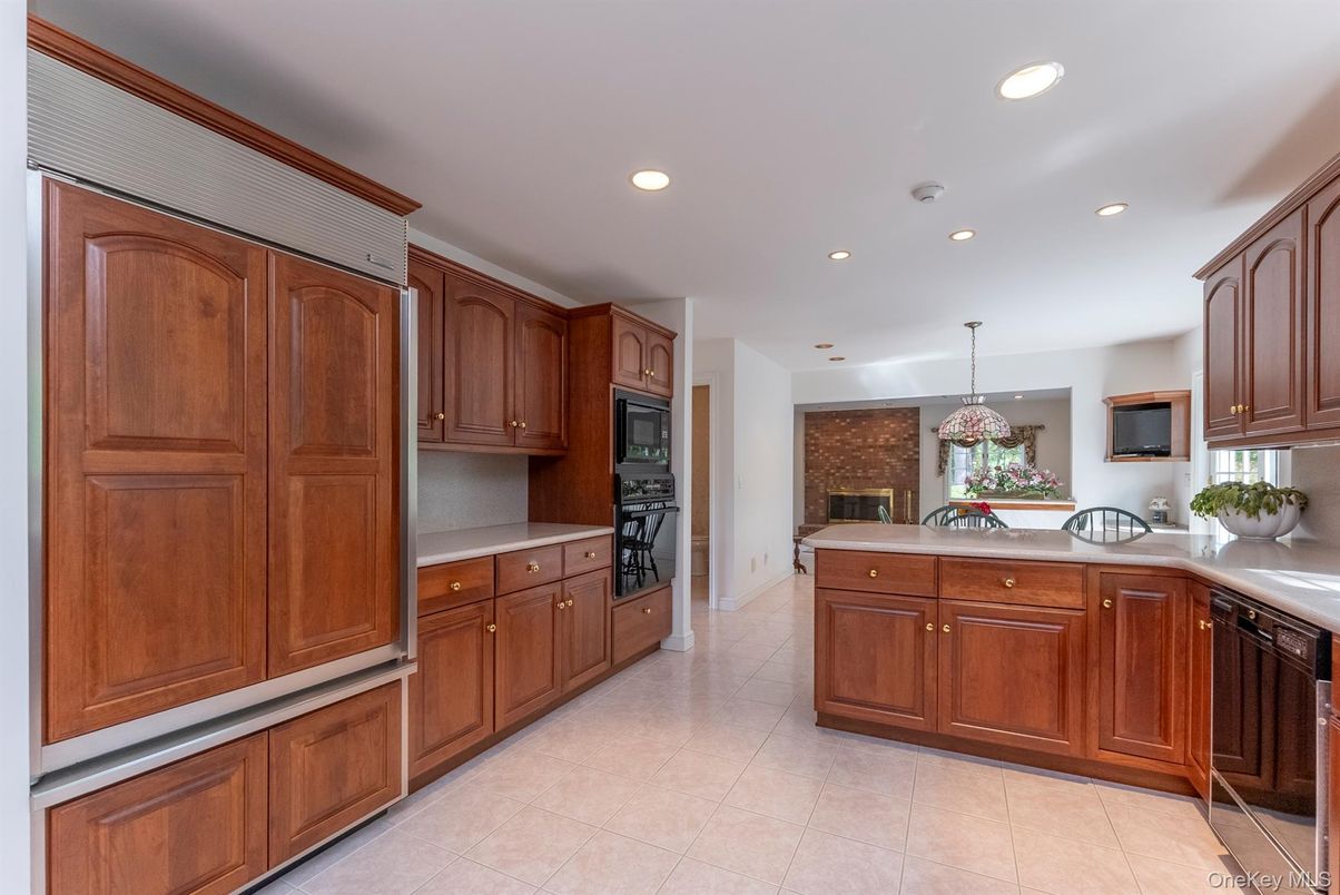 Fireplace, Interior, Kitchen, Pendant Lights, Recessed Lighting