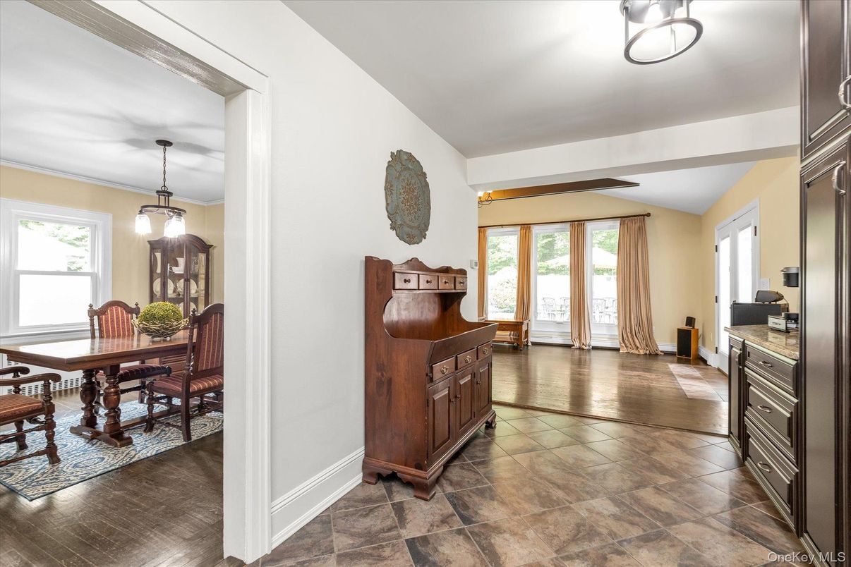 Dining room, Interior, Pendant Lights
