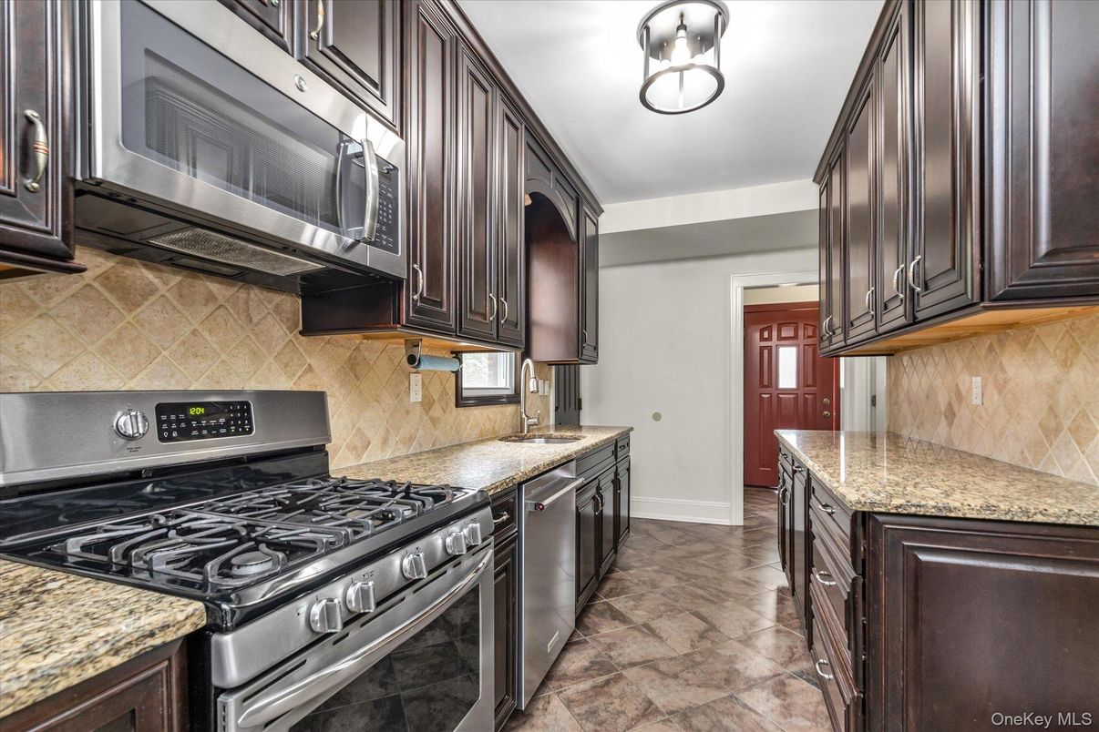 Interior, Kitchen, Stainless Steel Appliances