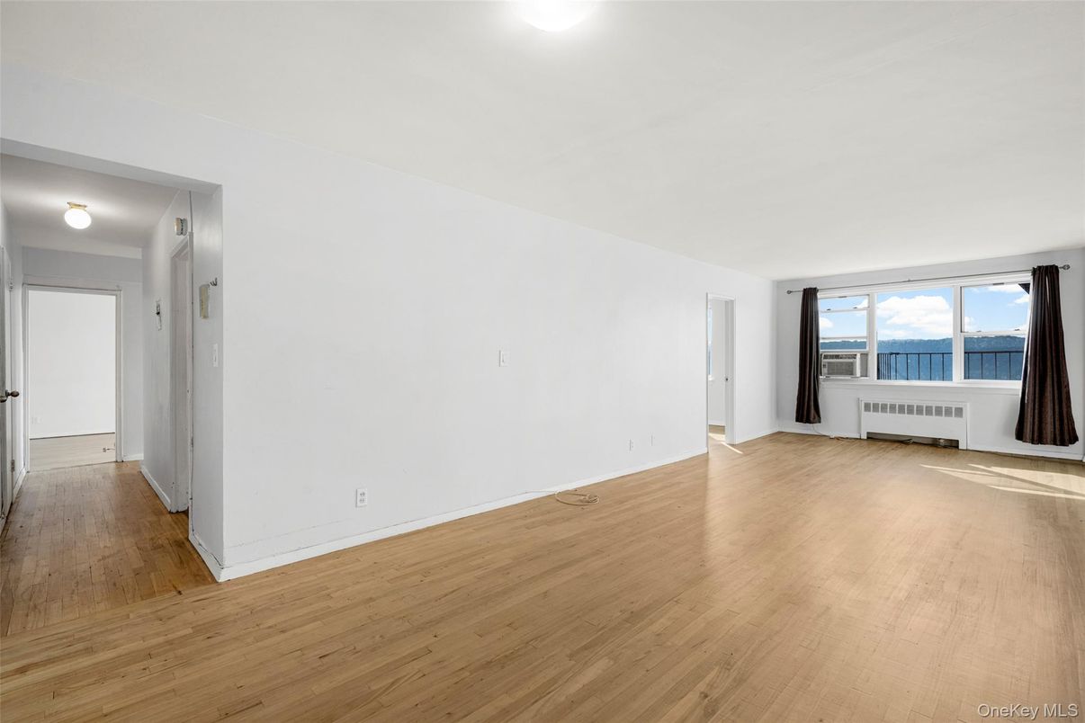 Empty room, Interior, Water, Wood Texture Flooring