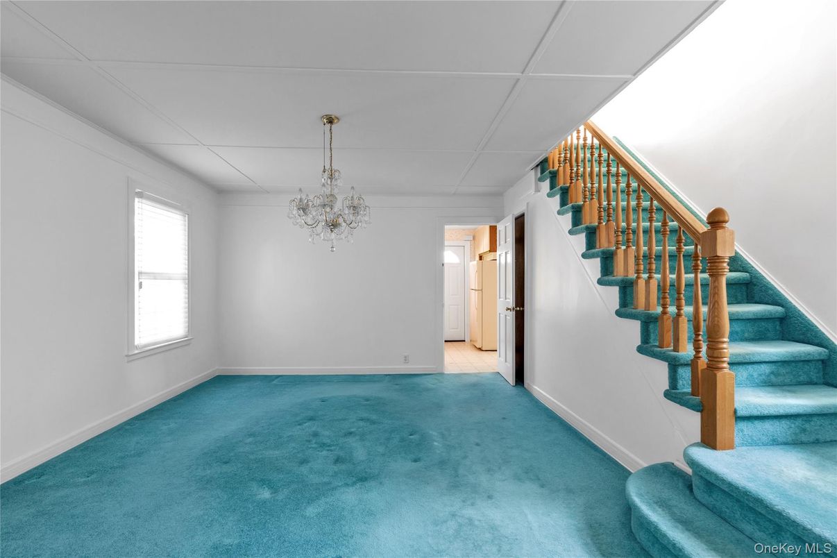 Chandelier, Empty room, Interior