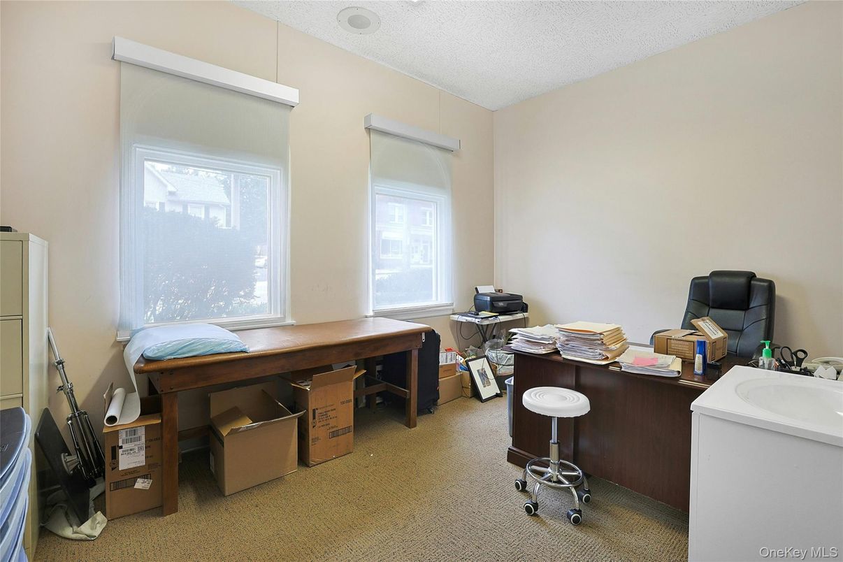 Home Office, Interior