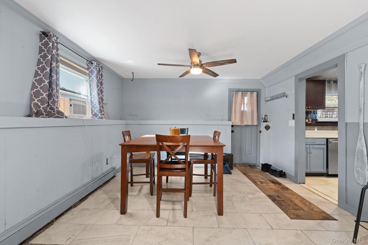 Dining room, Interior