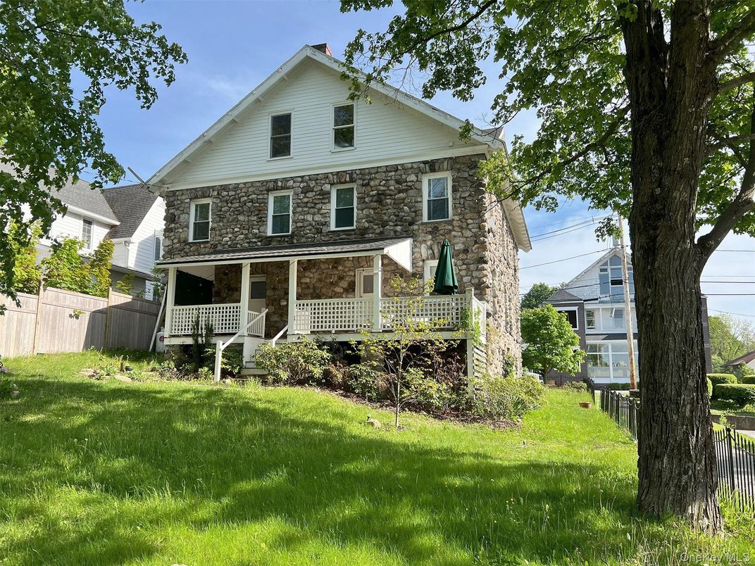 Backyard, Exterior, Facade, Queen Anne Victorian