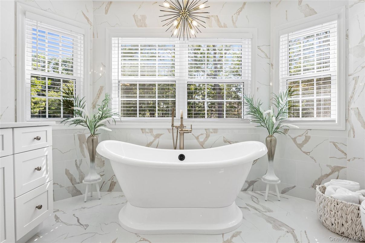Bathroom, Free Standing Baths, Interior, Marble, Marble Walls, Pendant Lights
