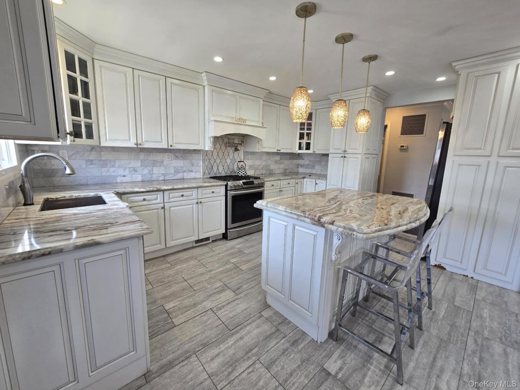Interior, Kitchen, Pendant Lights, Recessed Lighting, Stainless Steel Appliances