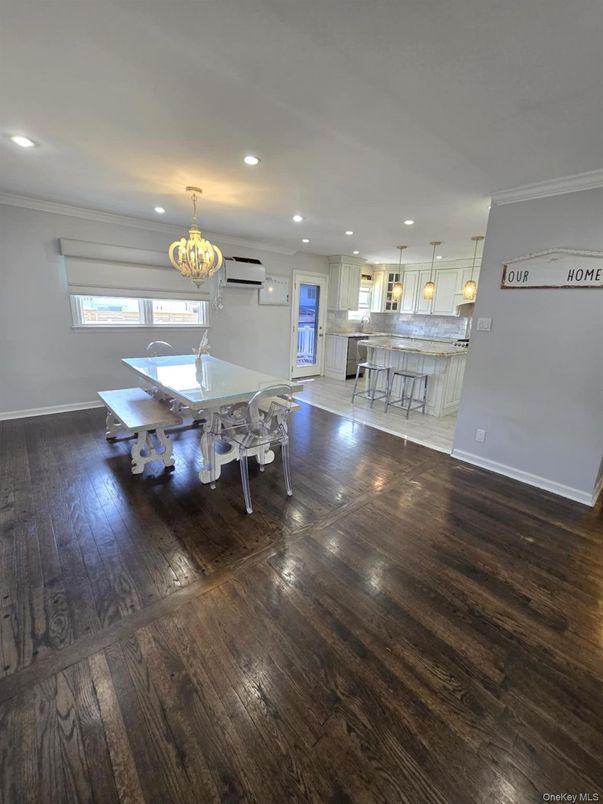 Chandelier, Dining room, Interior, Kitchen, Pendant Lights, Recessed Lighting, Wood Texture Flooring