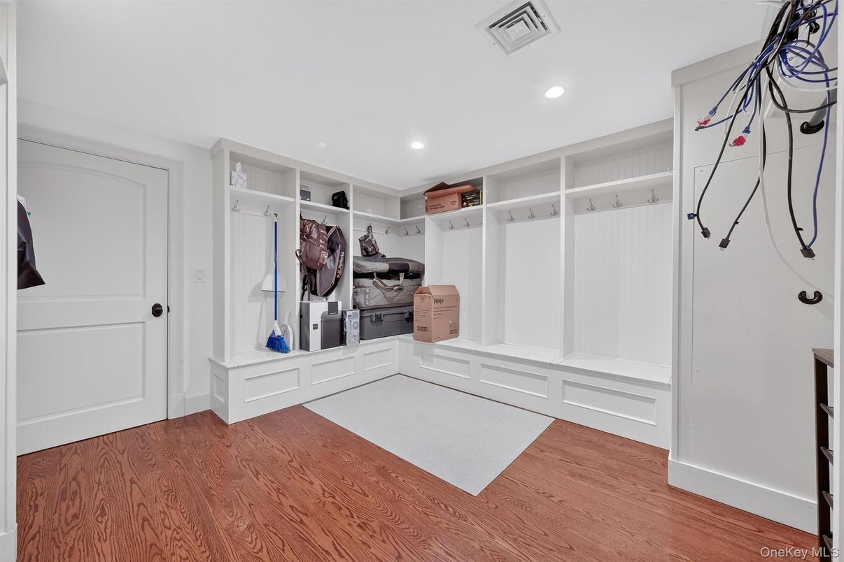 Interior, Recessed Lighting, Walk-in Closets, Wood Texture Flooring