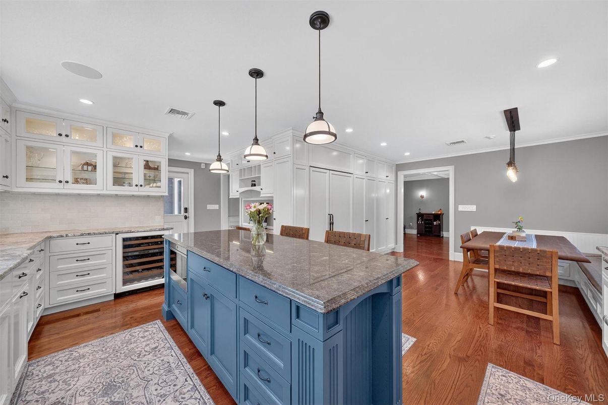 Dining room, Interior, Kitchen, Pendant Lights, Recessed Lighting, Wood Texture Flooring