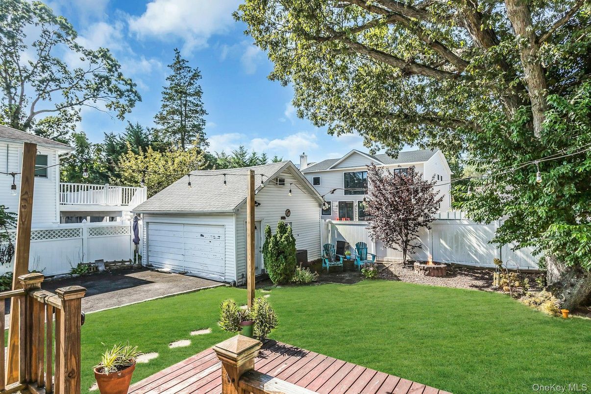 Backyard, Detached Garage, Exterior