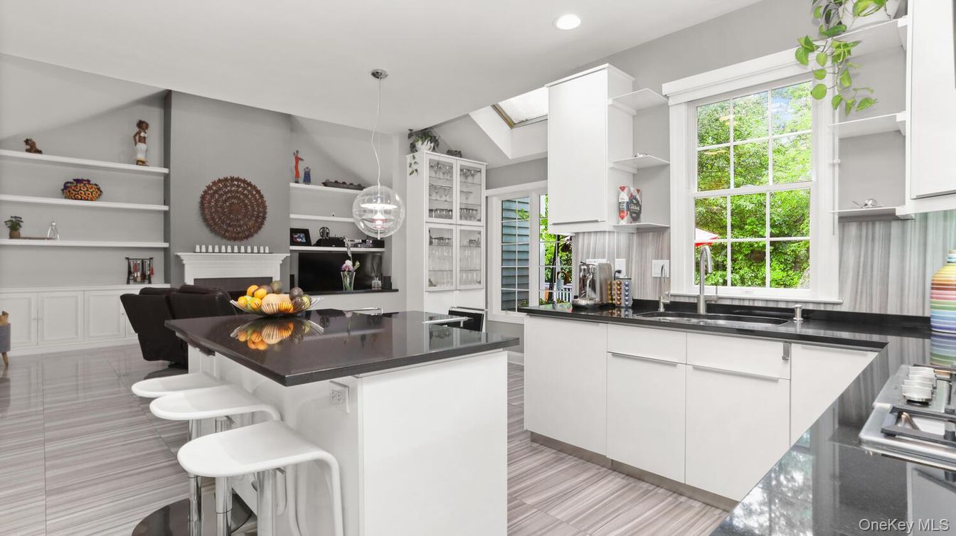 Dining room, Interior, Kitchen, Pendant Lights, Recessed Lighting