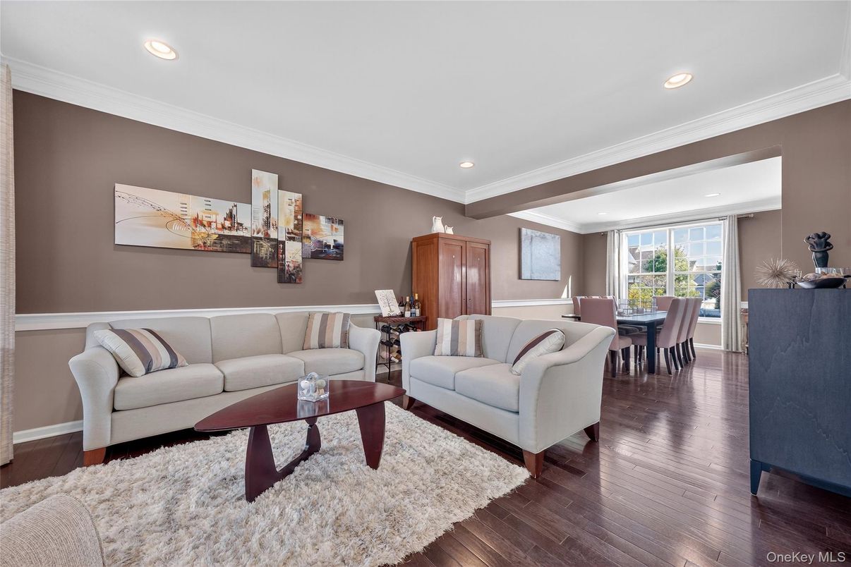 Dining room, Interior, Living room, Recessed Lighting, Wood Texture Flooring