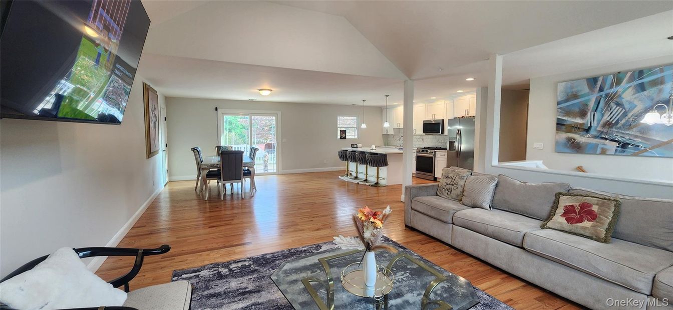 Dining room, Interior, Kitchen, Living room, Pendant Lights, Recessed Lighting, Stainless Steel Appliances, Wood Texture Flooring