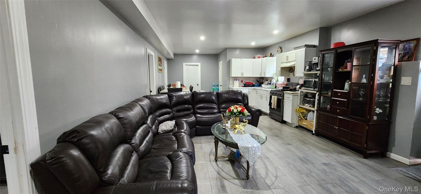 Home Theatre Room, Interior, Kitchen, Living room, Recessed Lighting, Wood Texture Flooring