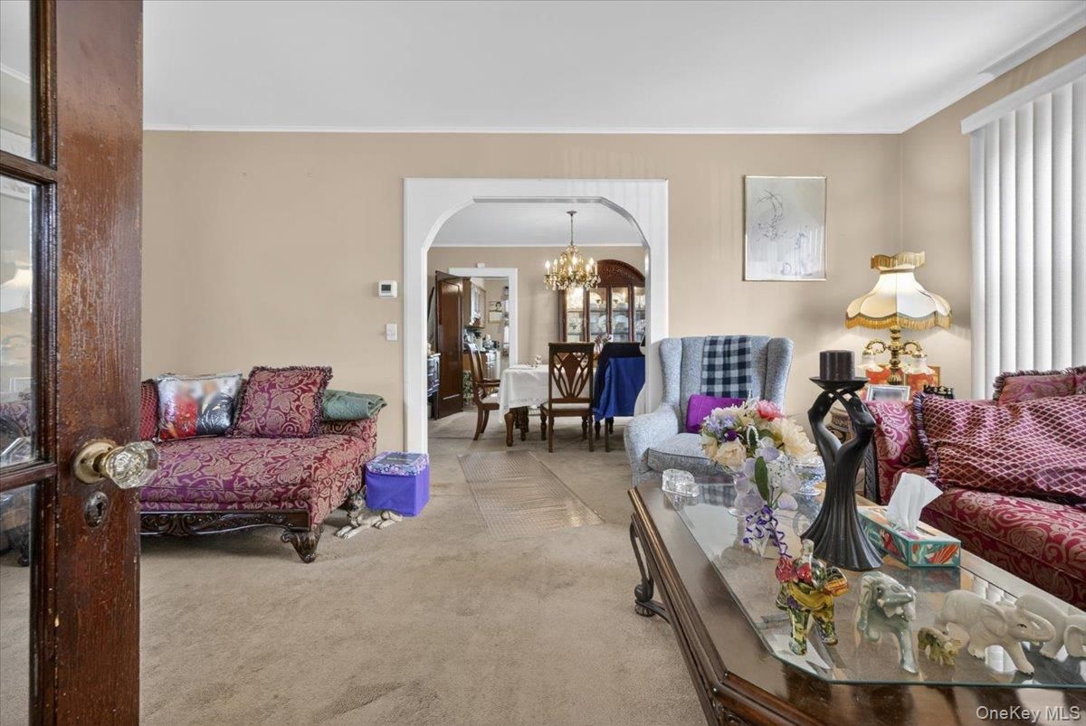 Chandelier, Dining room, Interior, Living room