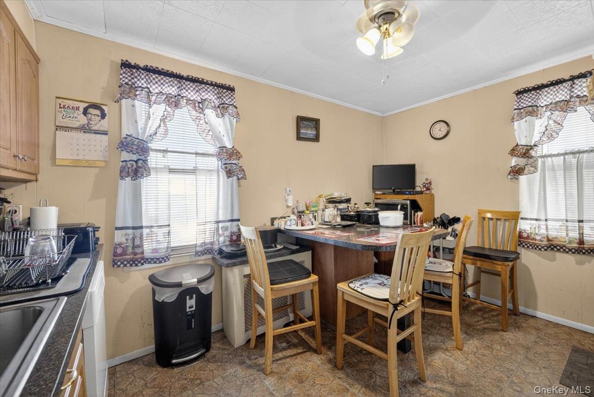 Dining room, Interior