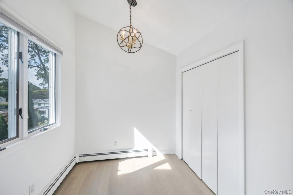 Empty room, Interior, Pendant Lights, Wood Texture Flooring