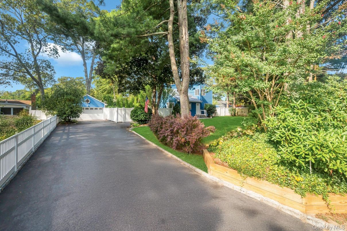 Detached Garage, Exterior