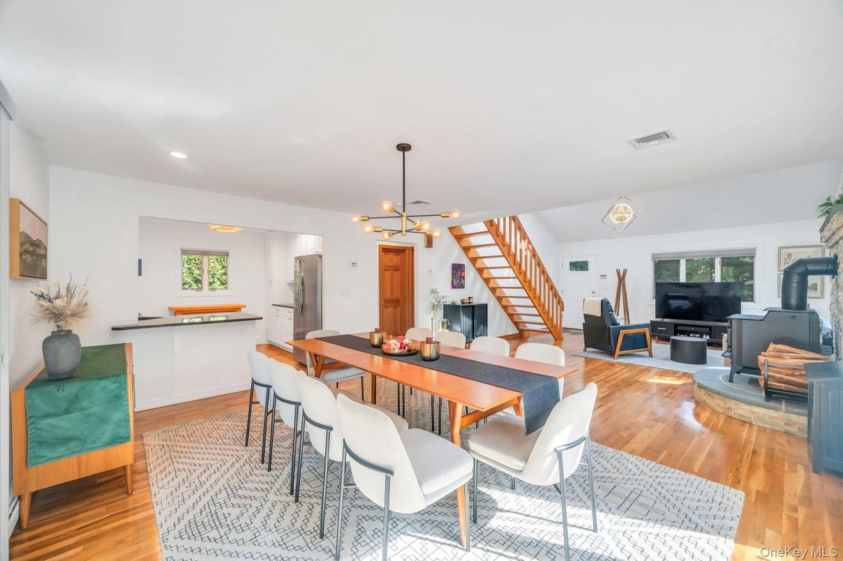 Dining room, Interior, Kitchen, Living room, Pendant Lights, Recessed Lighting, Wood Texture Flooring