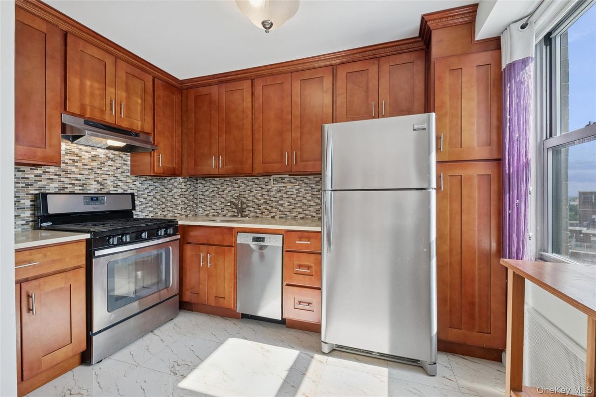 Interior, Kitchen, Marble, Stainless Steel Appliances