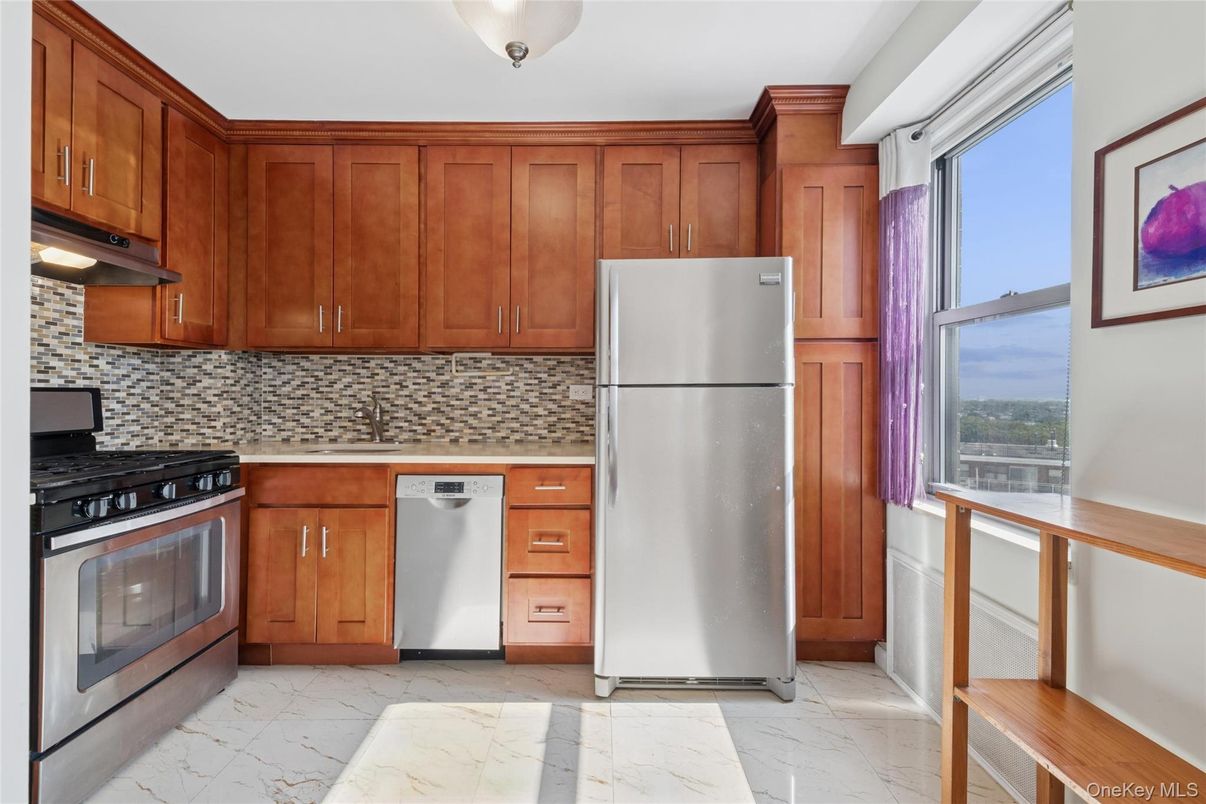 Interior, Kitchen, Marble, Stainless Steel Appliances