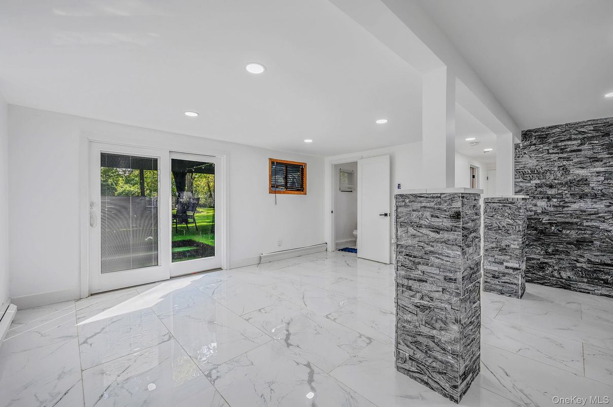 Empty room, Interior, Marble, Recessed Lighting