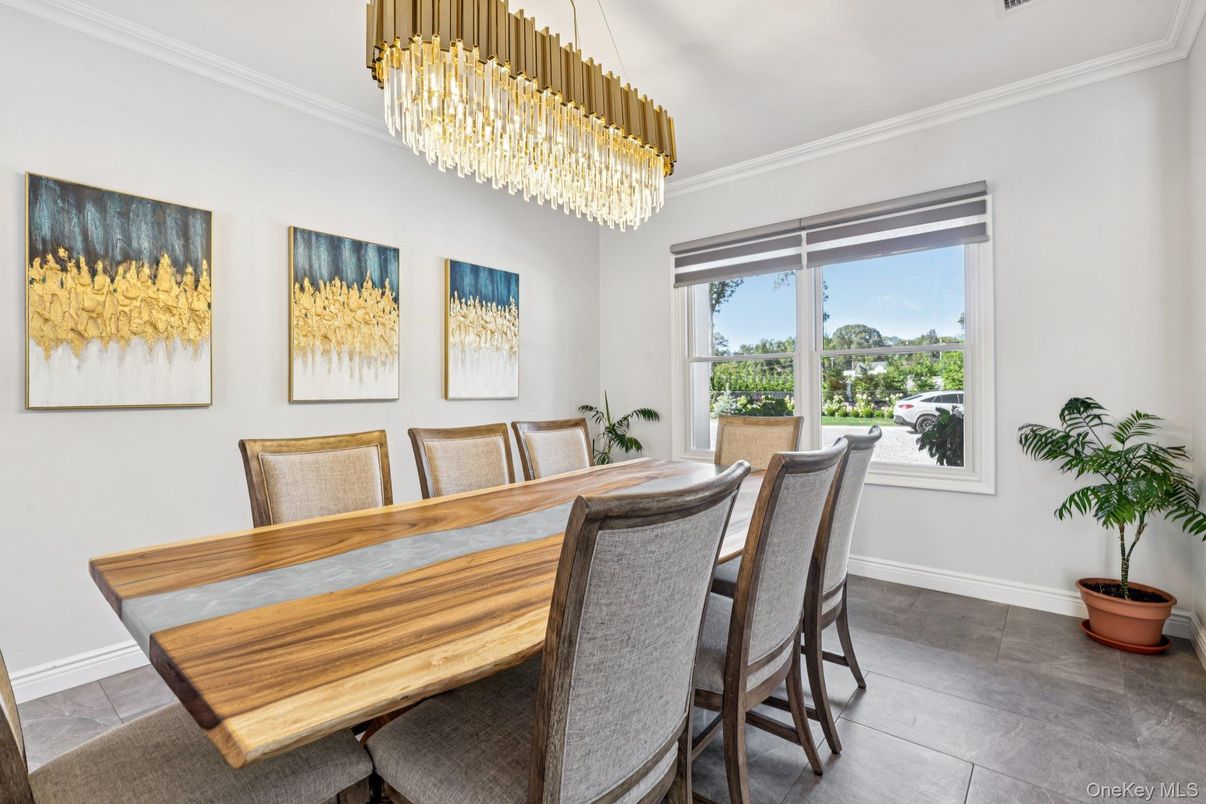 Chandelier, Dining room, Interior