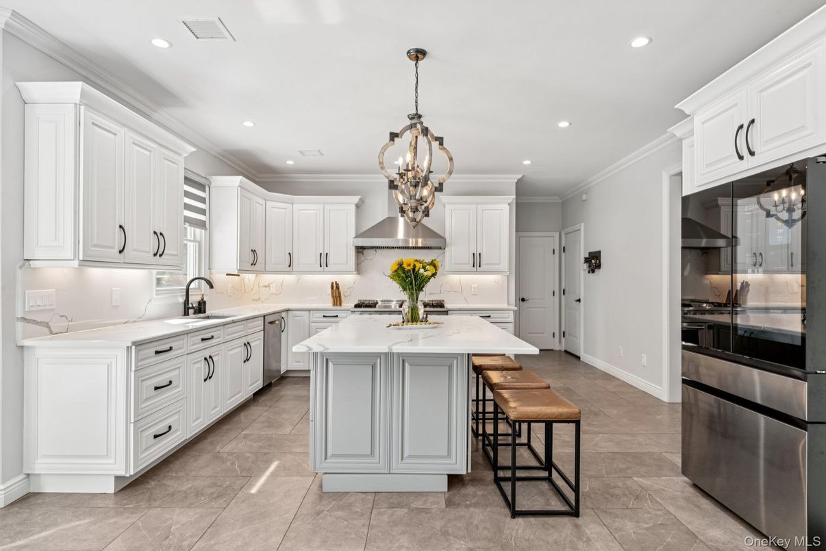 Interior, Kitchen, Pendant Lights, Recessed Lighting, Stainless Steel Appliances