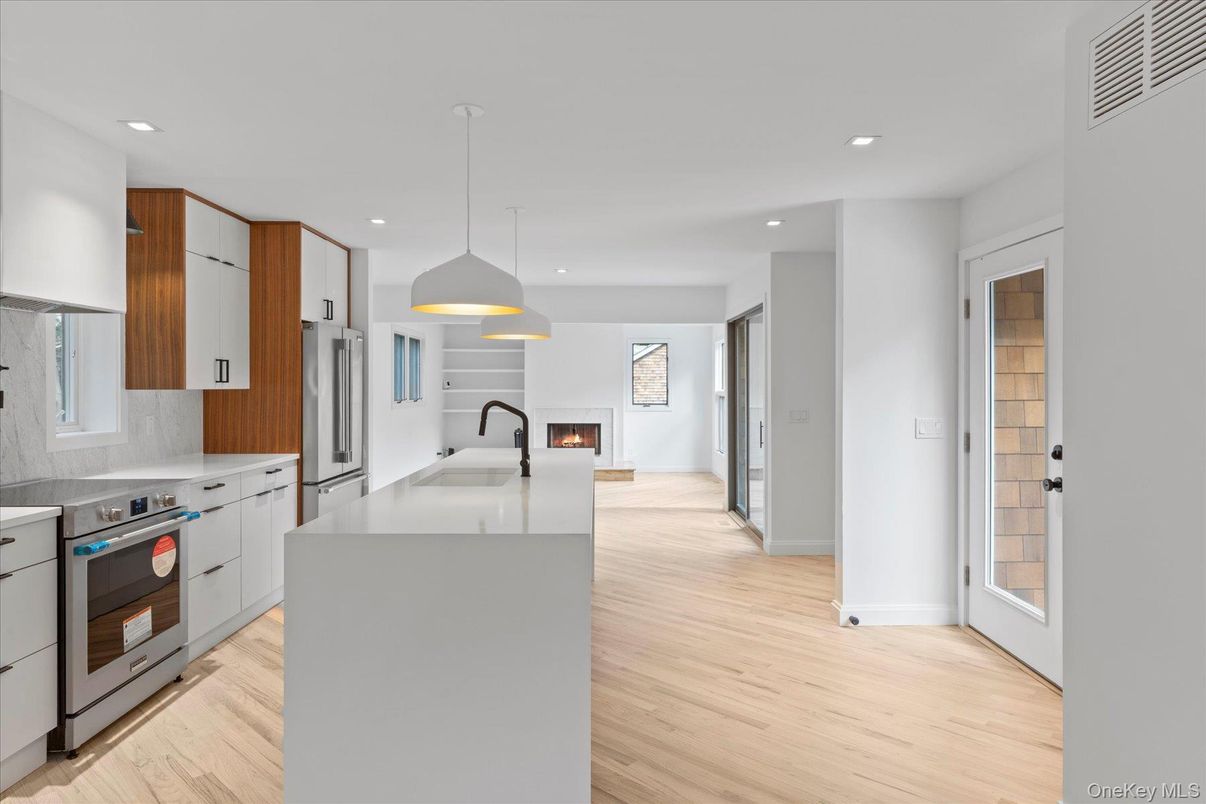 Interior, Kitchen, Pendant Lights, Recessed Lighting, Wood Texture Flooring