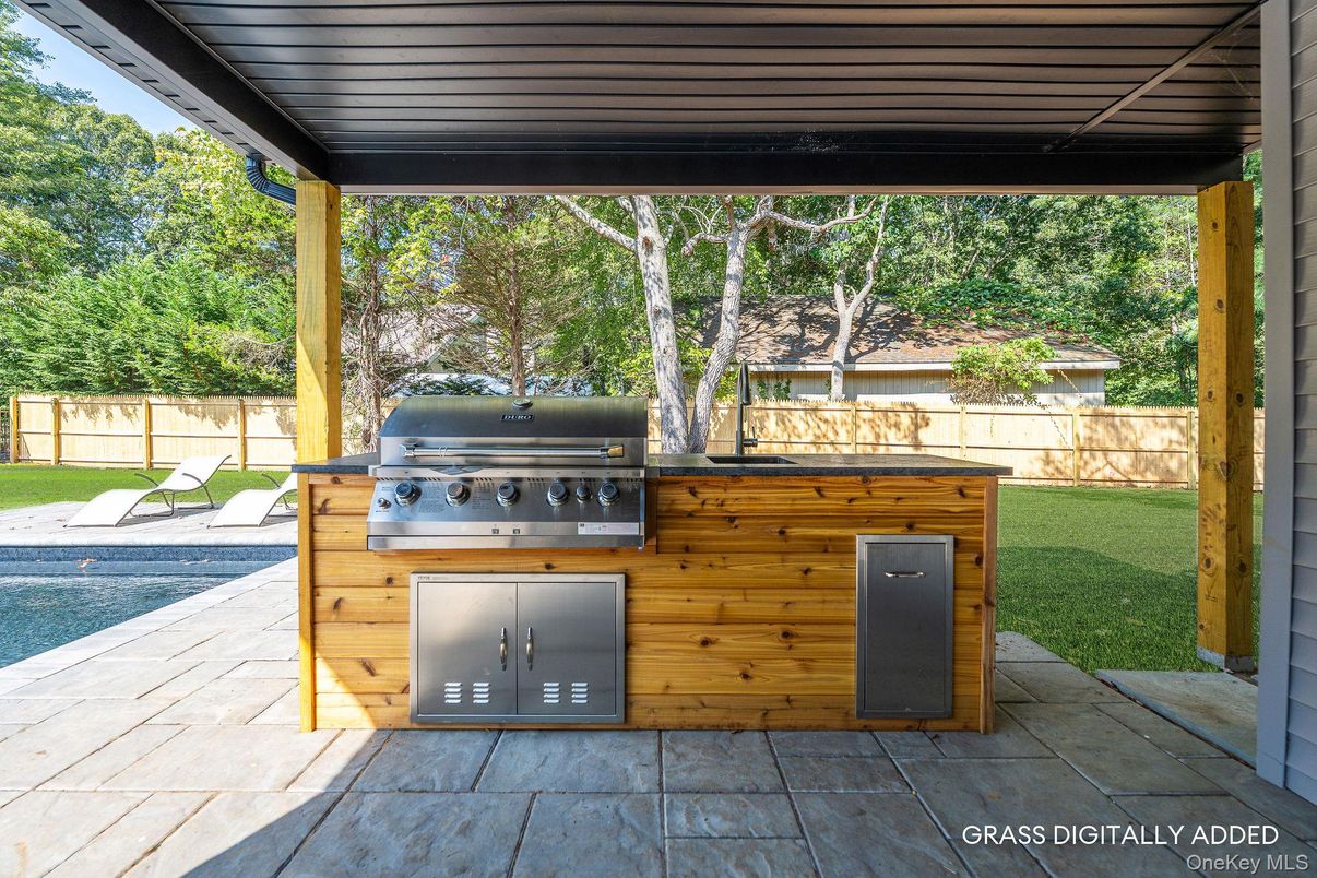 Exterior, Outdoor Kitchen