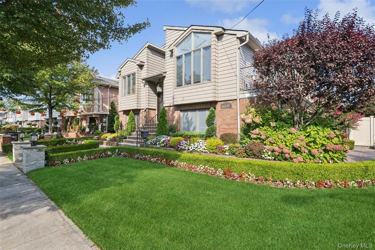 Backyard, Exterior, Facade, Brick Facade, Queen Anne Victorian