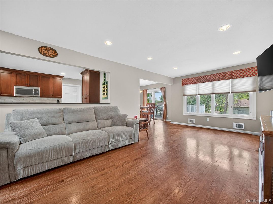 Interior, Kitchen, Living room, Recessed Lighting, Wood Texture Flooring
