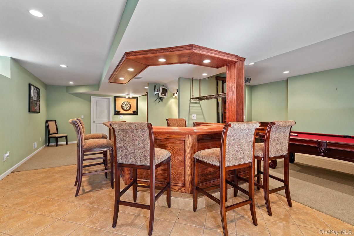 Dining room, Interior, Recessed Lighting