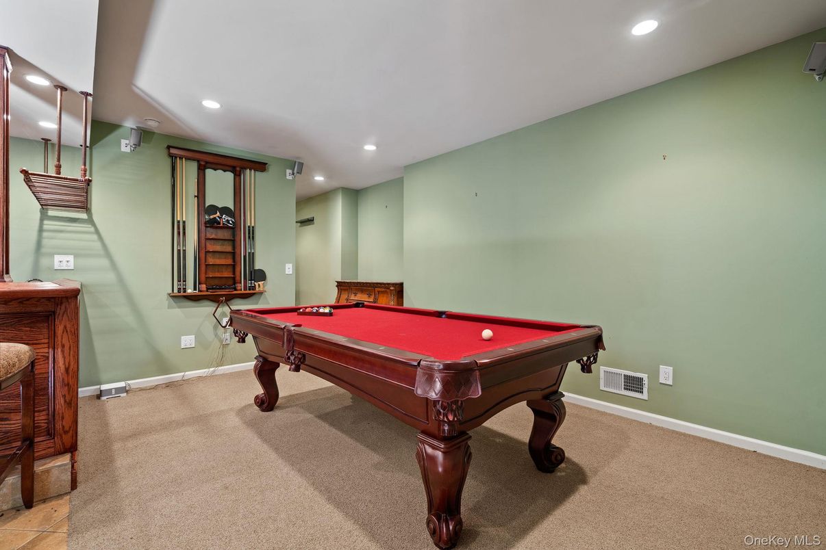 Billiard Table, Game Room, Interior, Recessed Lighting